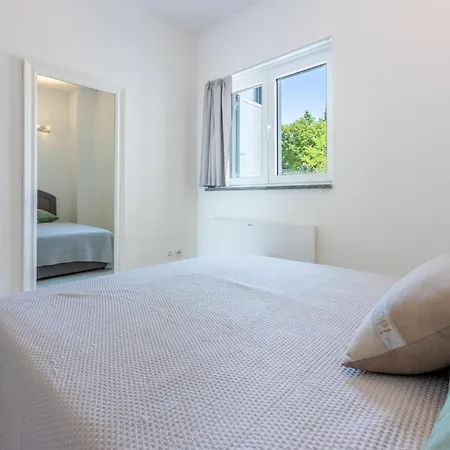 Sunshine E Apartament