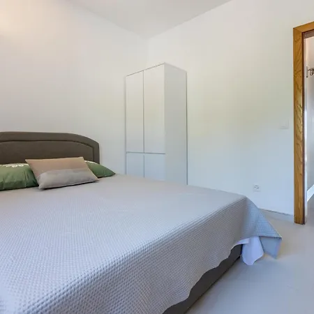 Apartament Sunshine E *