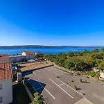 Διαμέρισμα Sunshine E *