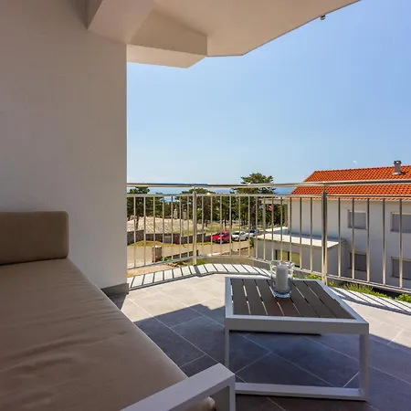 Sunshine E Apartament