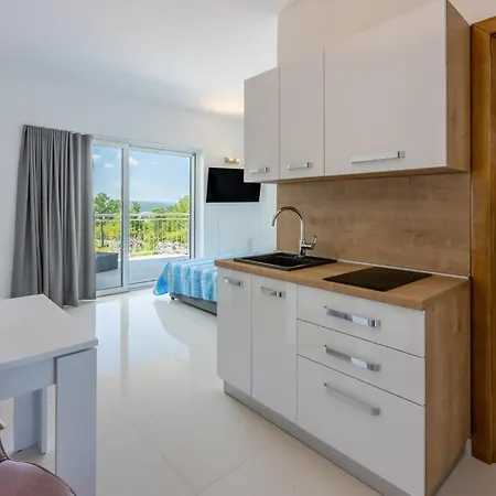 Sunshine E Apartament *