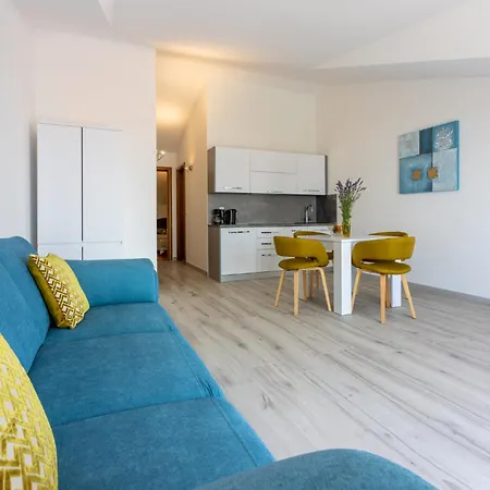 Sunshine E Apartament