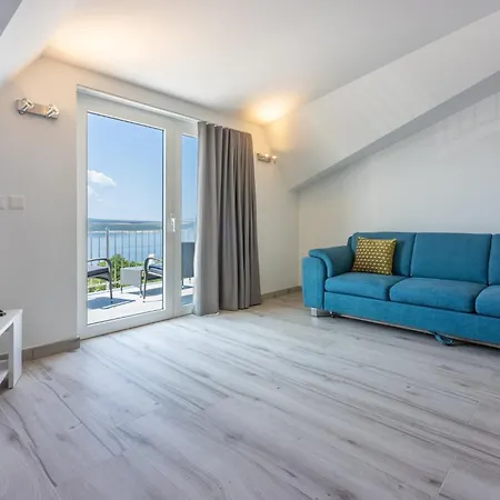 Sunshine E Apartament *