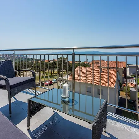 Apartament Sunshine E *
