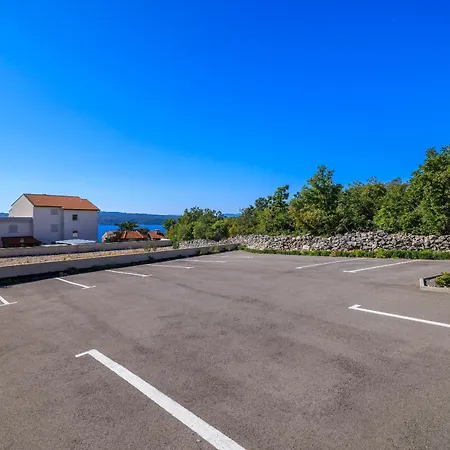 Sunshine E * 茨里克韦尼察