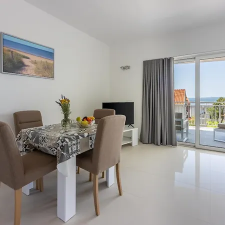 Sunshine E * 茨里克韦尼察