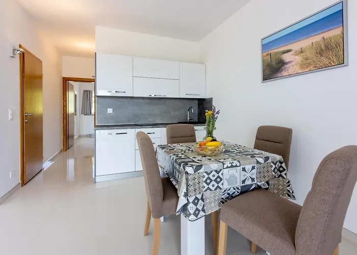 Sunshine E تْسْغيكفانِتْسا